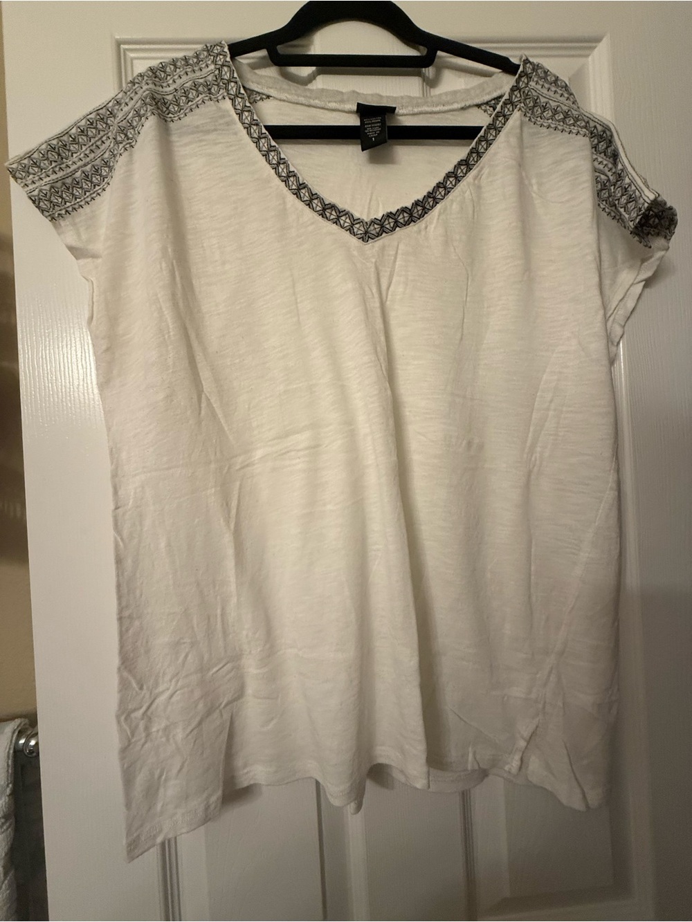 torrid White V-Neck Tee with Gray/Black Embroidered Trim